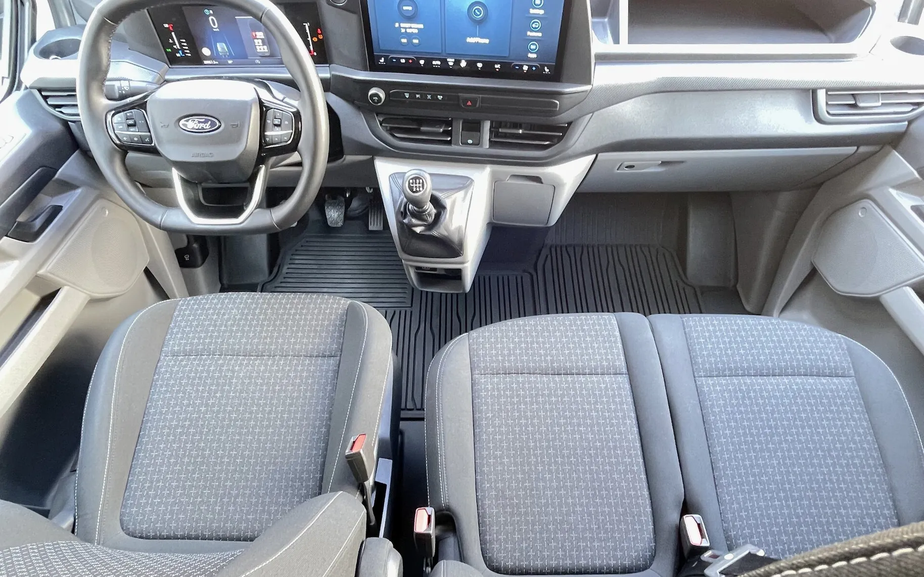 Zunanja slika - Ford Transit Custom - Kombi 320 2.0 TDCi L2H1  DMR  TREND 9 SEDEŽEV SLO - 12