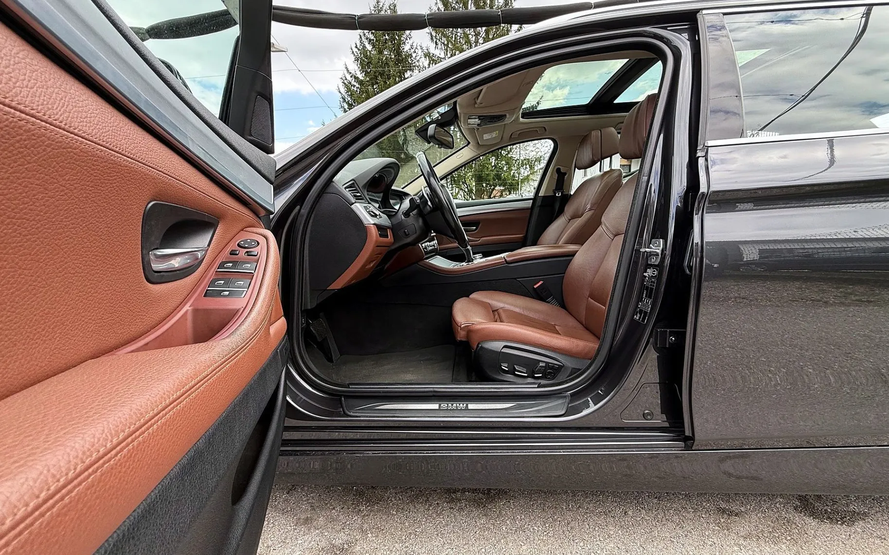 Zunanja slika - BMW Serija 5 - Touring: 525d AUT. LUXURY LiNE DIGITAL PANO HEADuP ALU 1 - 7