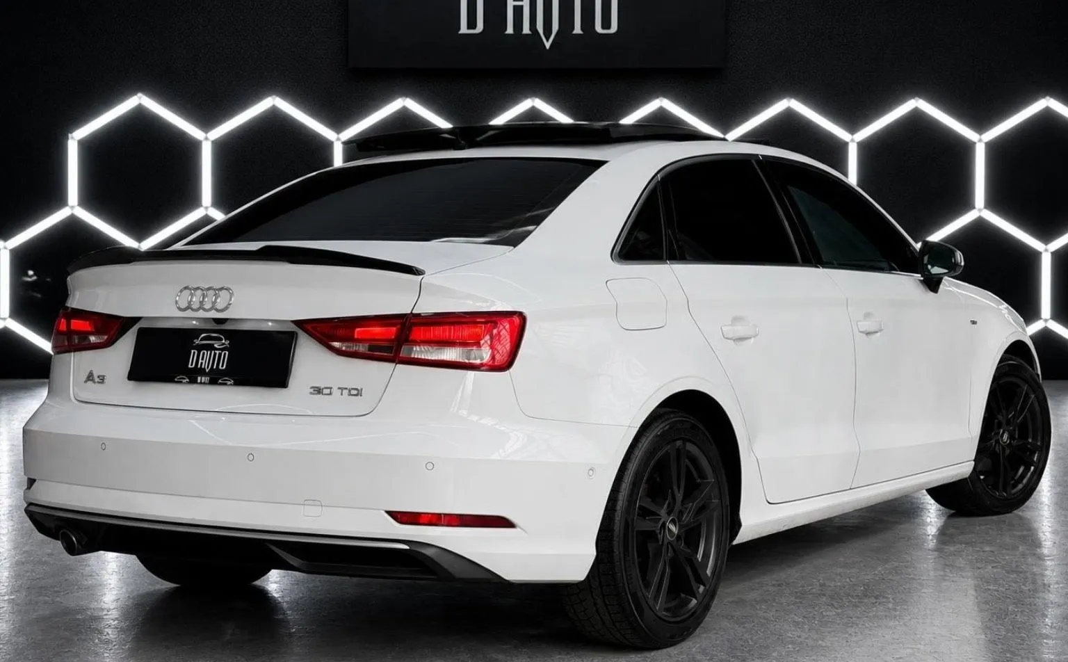 Notranja slika - Audi A3 - Limuzina 1.6 TDI Sport S tronic PANO|VIRTUAL|KAMER - 8