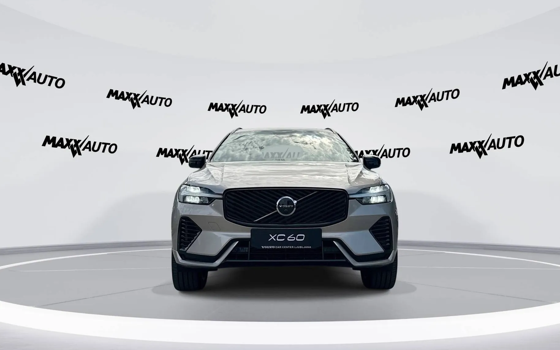 Zunanja slika - Volvo XC60 - B5 P AWD Plus Dark Avt. - 2