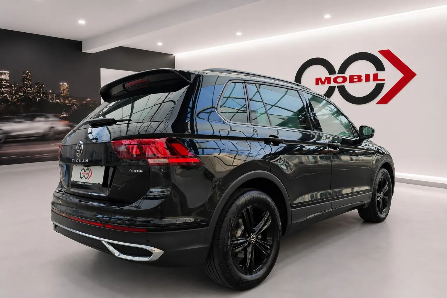 Zunanja slika - Volkswagen Tiguan - 2.0 TDI Urban Sport 4Motion DSG - Matrix.kamera.HK - 5