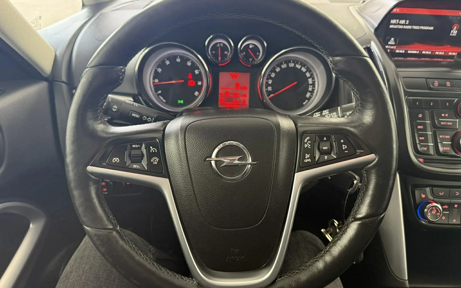 Zunanja slika - Opel Zafira - Opel  1.4 TURBO 103KW.NEMŠKI.NAVI.7 SEDEŽEV. - 16