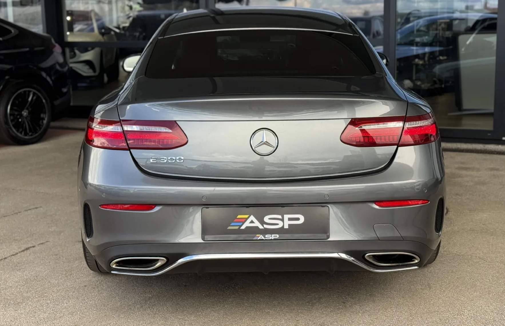 Zunanja slika - Mercedes-Benz E-Razred - E Coupe 300 AMG Line - 5