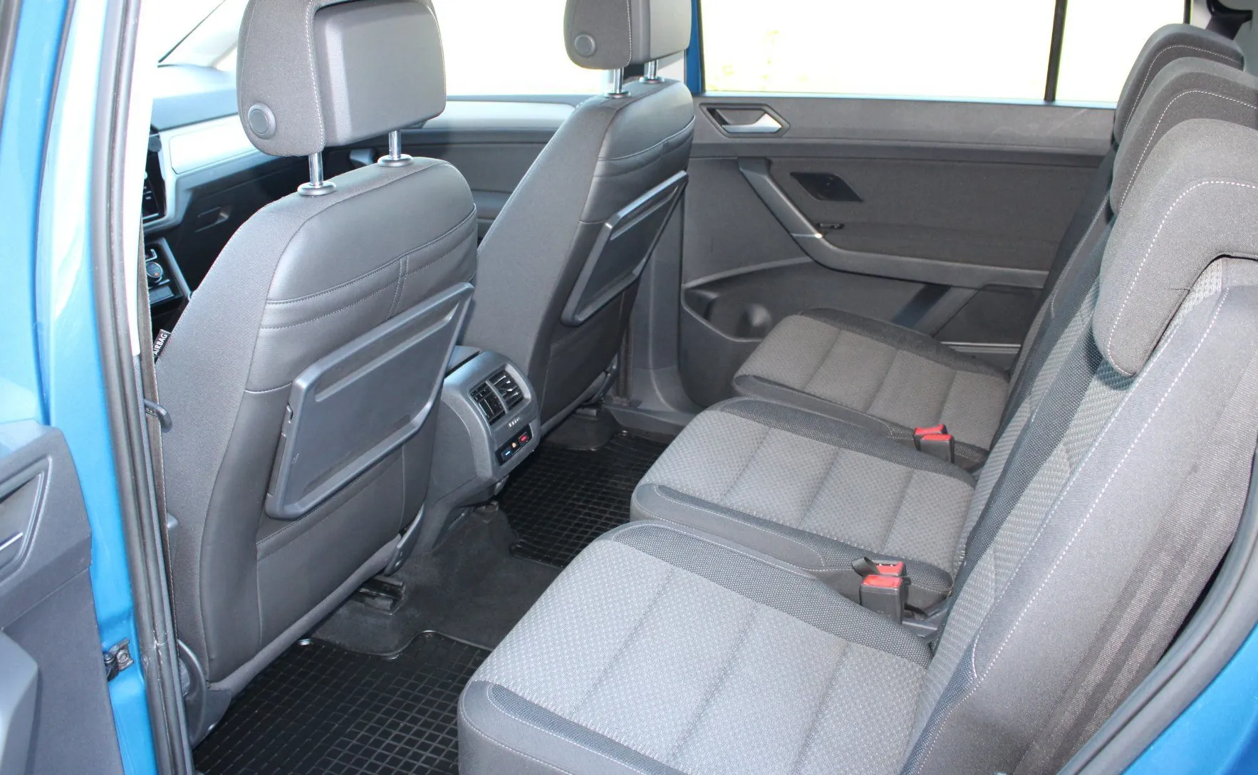 Zunanja slika - Volkswagen Touran - 1.6 TDI BMT Comfortline - 12