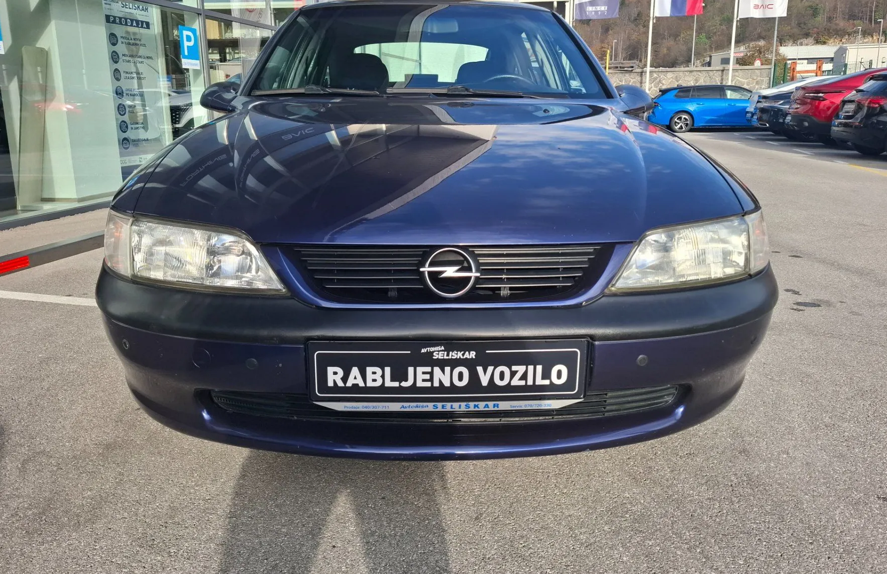 Zunanja slika - Opel Vectra - 1.6i 16V - SLOVENSKO POREKLO + ODLIČNO OHRANJEN - 2