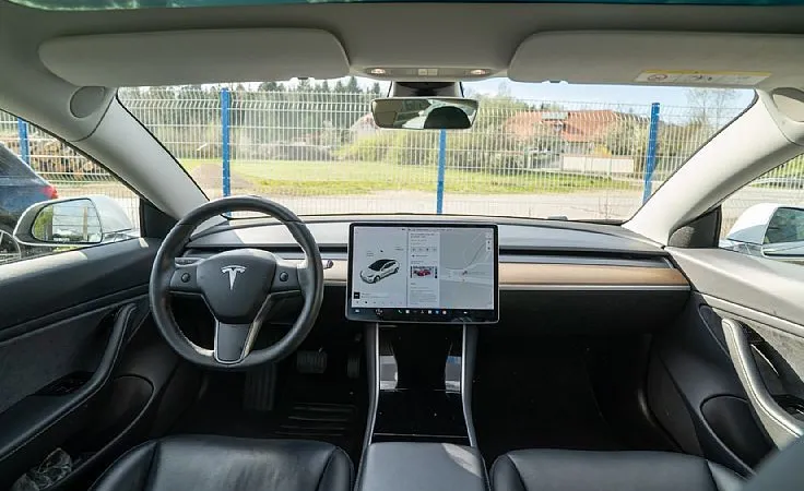 Zunanja slika - Tesla Model 3 - Standard Range Plus - 9