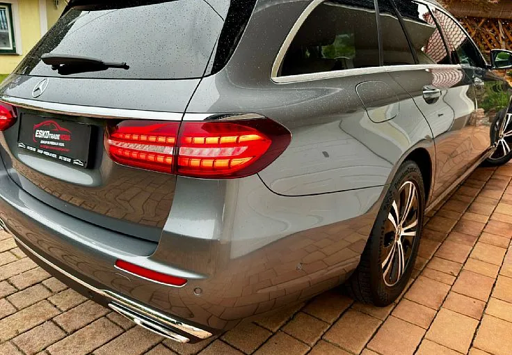 Zunanja slika - Mercedes-Benz E-Razred - 220d Avantgarde LED+ALU+DISTRONIC+KAMERA+AGILITY - 4