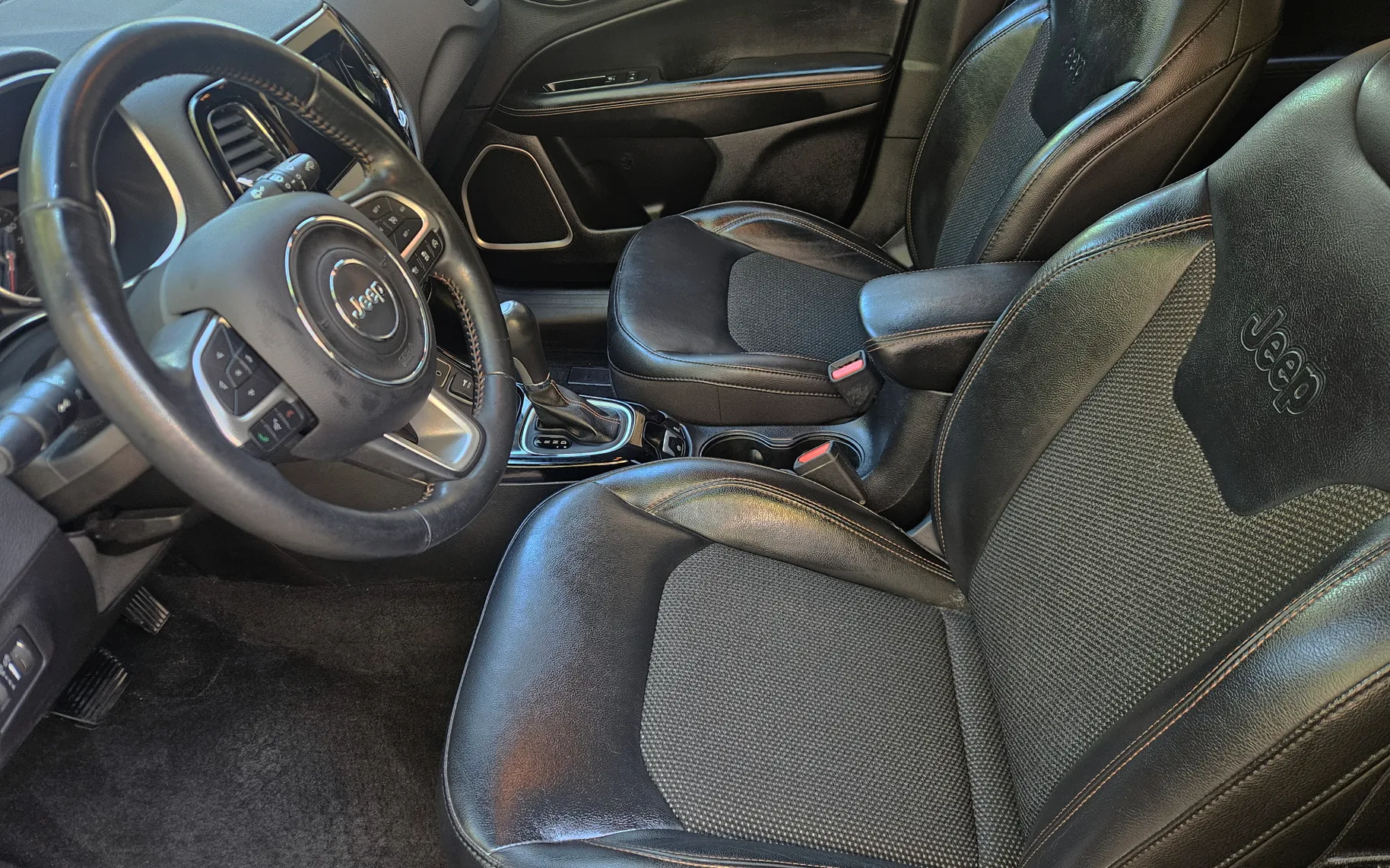 Notranja slika - Jeep Compass - AWD 1,4T Multiair Limited Avt. - 8