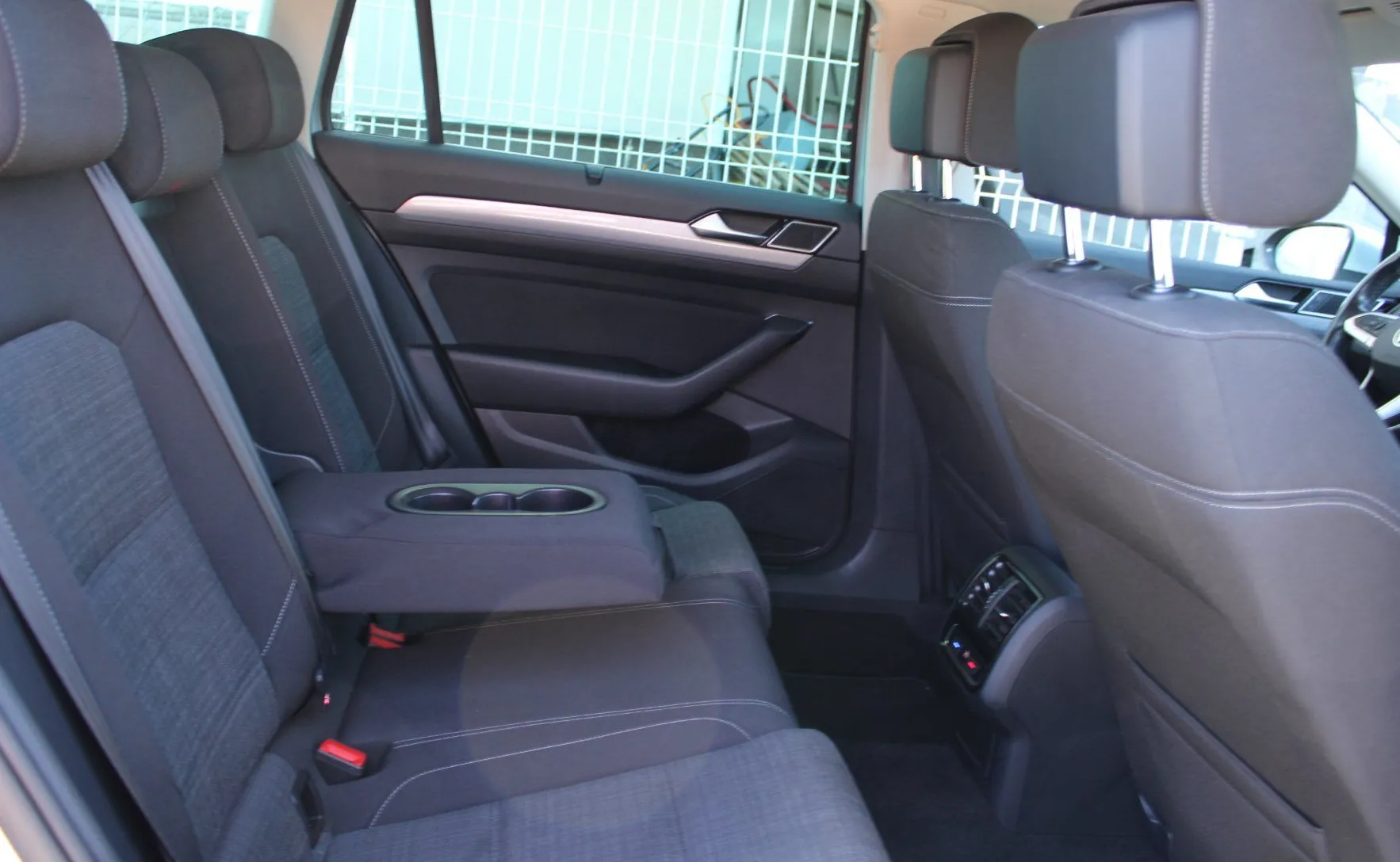 Zunanja slika - Volkswagen Passat - Variant 2.0 TDI BMT SCR Business DSG - 14