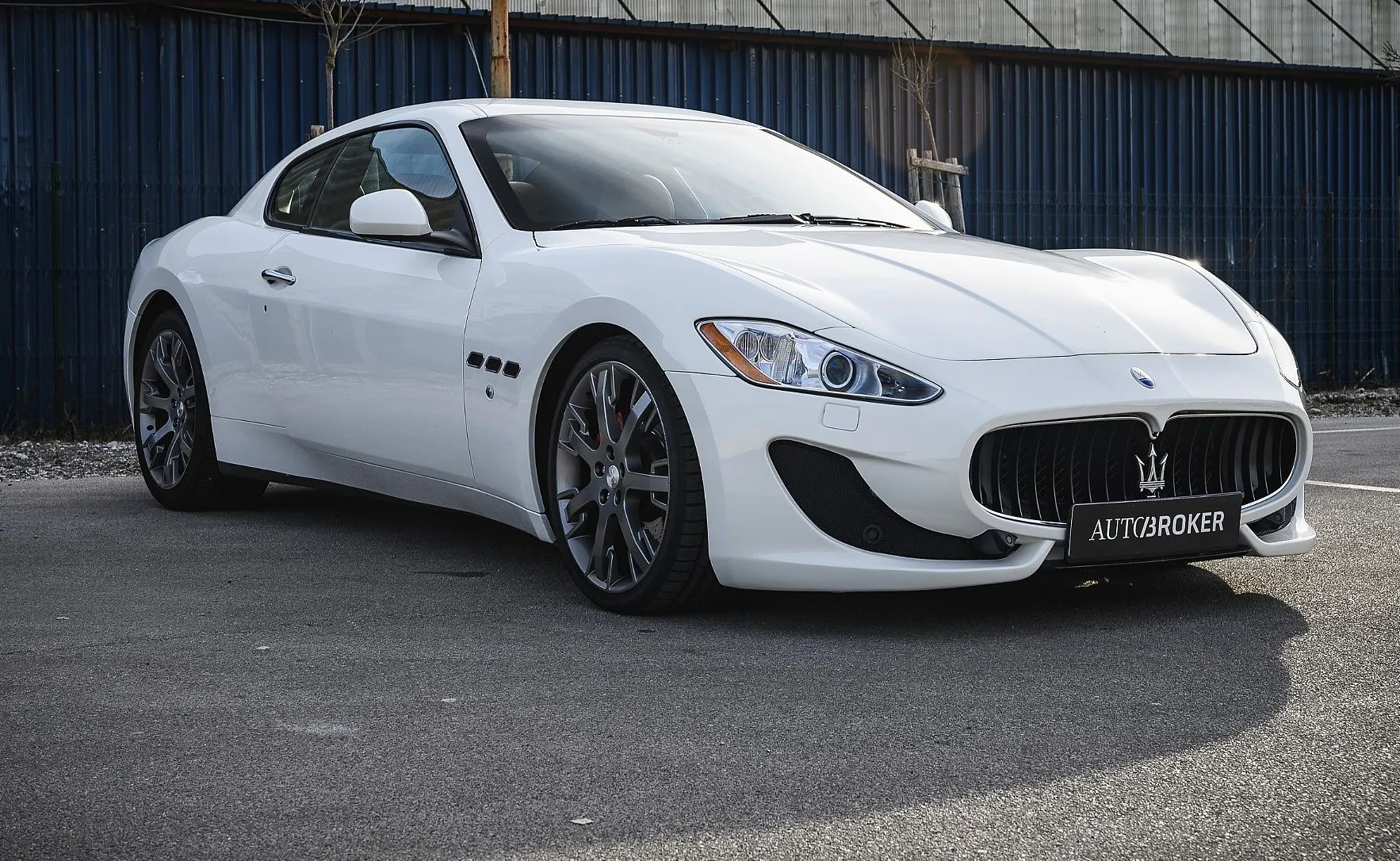 Zunanja slika - Maserati GranTurismo - 4.2 MC Sport Line V8 NEPOZABNO DOŽIVETJE - 3