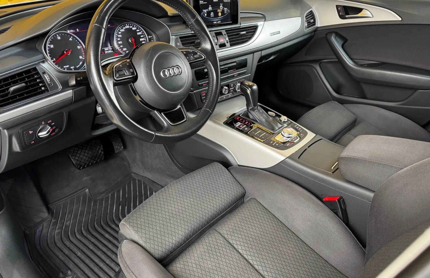 Zunanja slika - Audi A6 - Avant 2.0 TDI Quattro AUT. S Line-KLJUKA-GRETJE-TEMP - 16