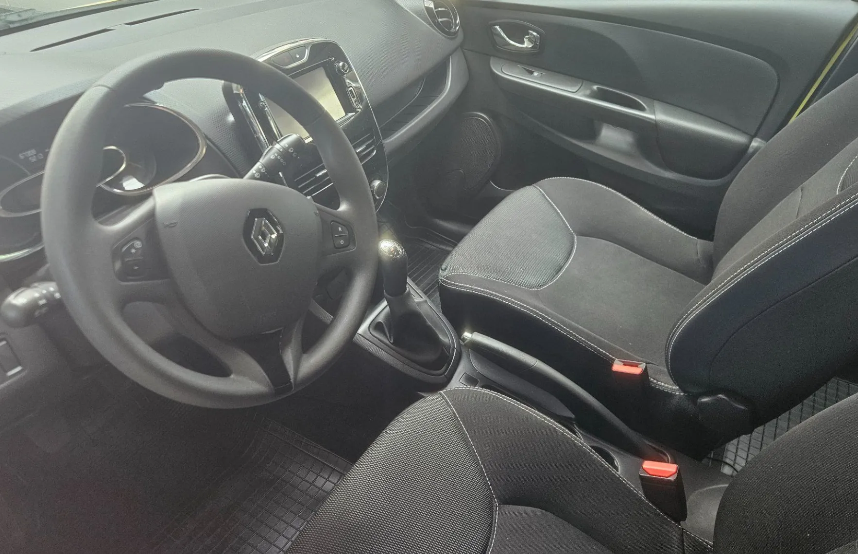 Zunanja slika - Renault Clio - 1.2 16V Expression - 5