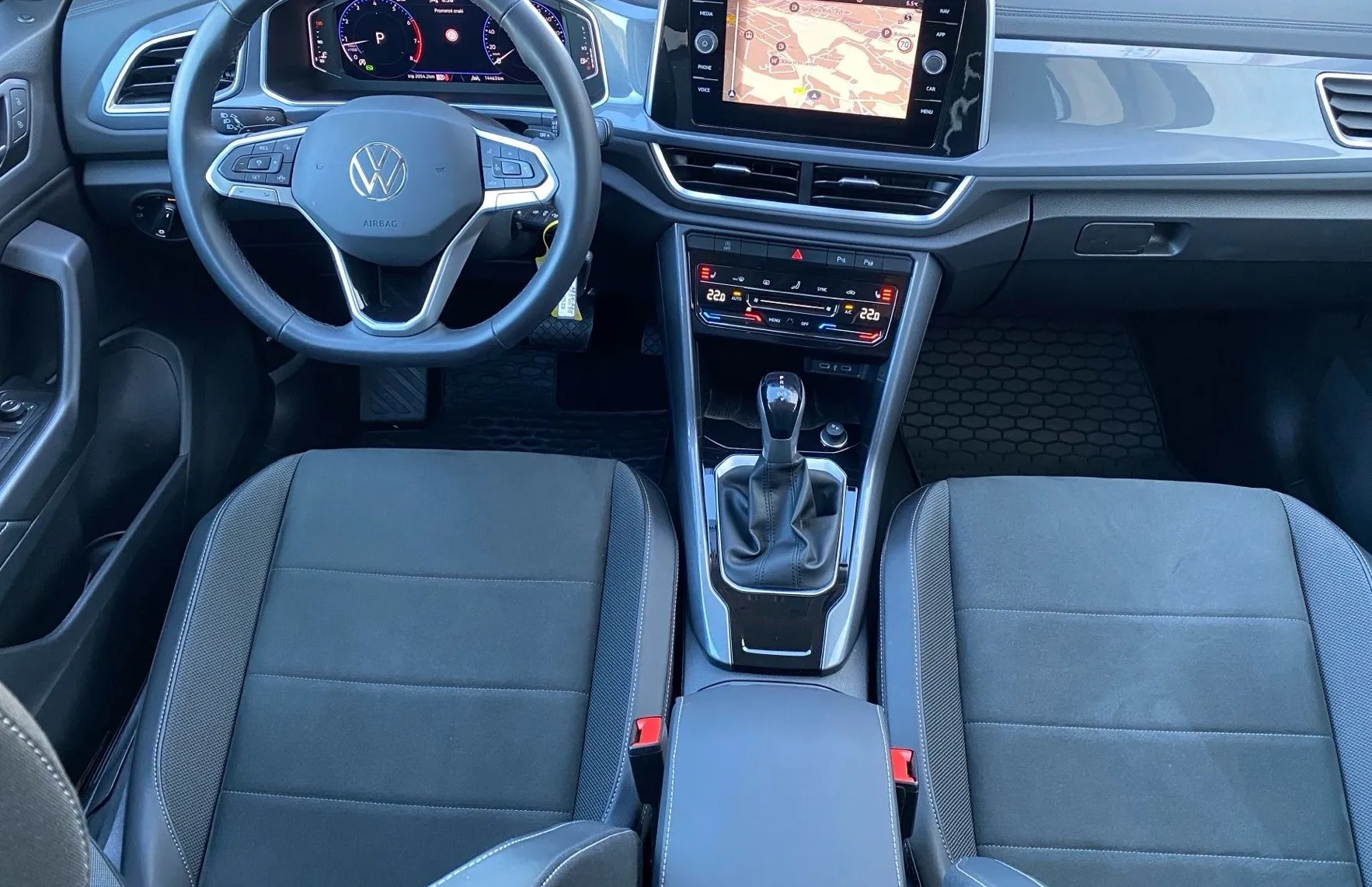 Zunanja slika - VW T-Roc - 1.5 TSI DSG Style Navigacija kamera zim. paket - 10