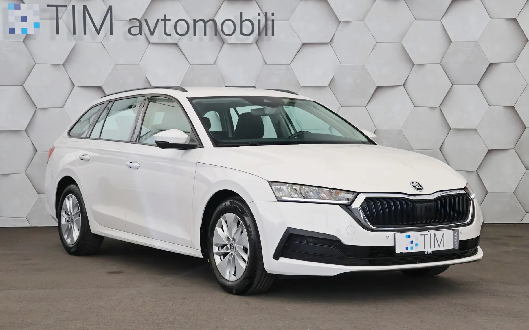 Zunanja slika - Škoda Octavia - 2.0 TDI DSG Ambition 115KM - 2