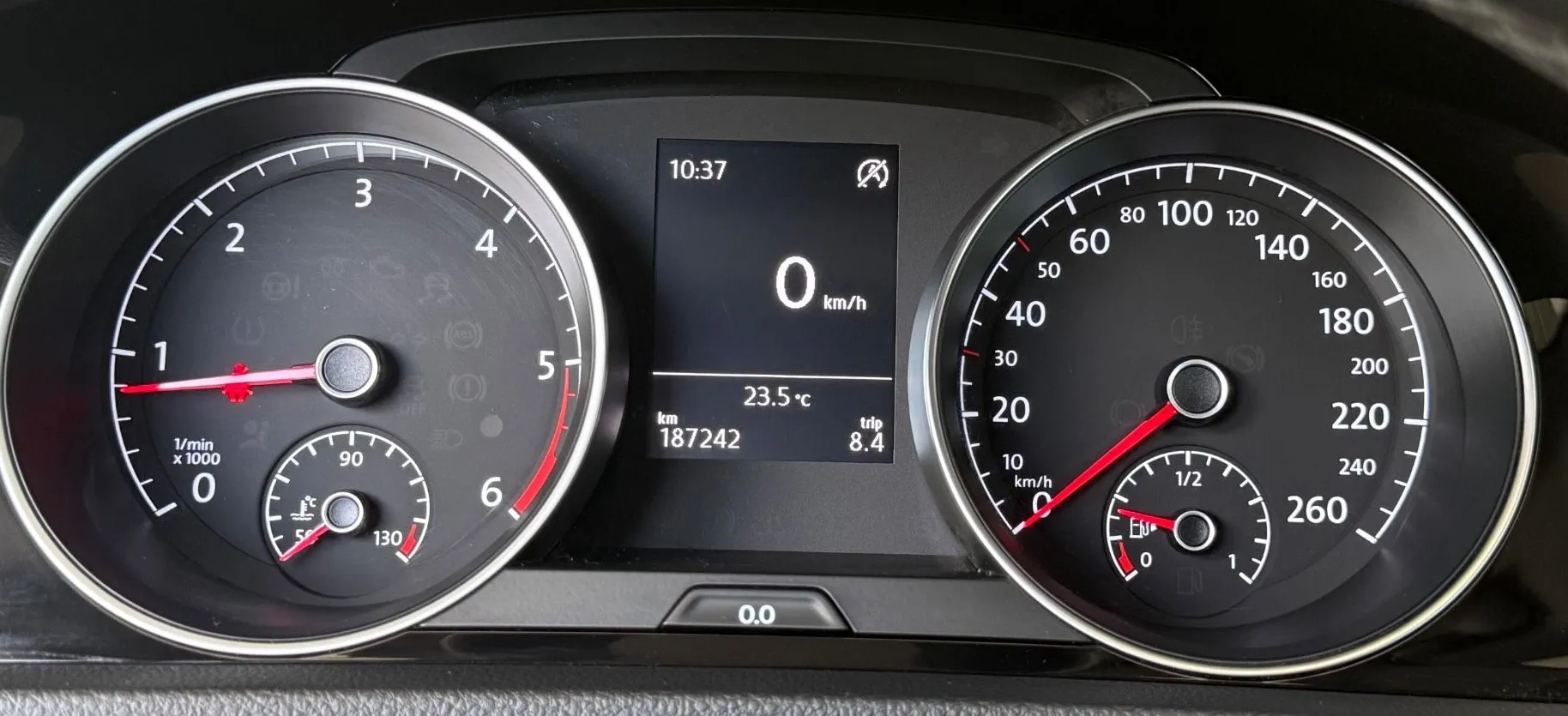 Notranja slika - VW Golf - 1.6 TDI-H LINE-XENON+LED-LIZING ZA TUJCE-ODLIČEN-. - 12