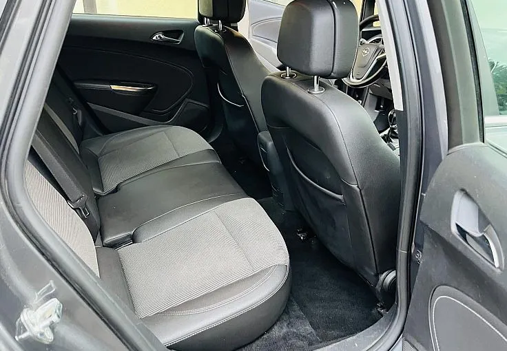 Zunanja slika - Opel Astra - Karavan 1.7 CDTI 92kW ALU DIG KLIMA NAVI TEMP - 12