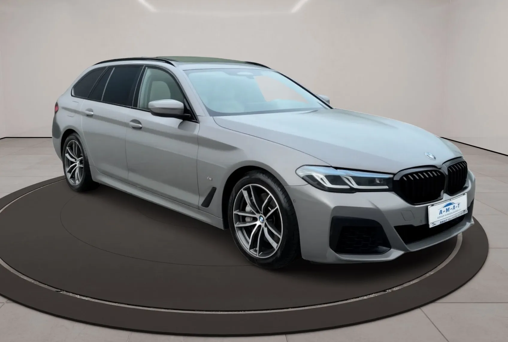 Zunanja slika - BMW Serija 5 - Touring: 530d M Sport Pano Vl. kljuka Laser - 3