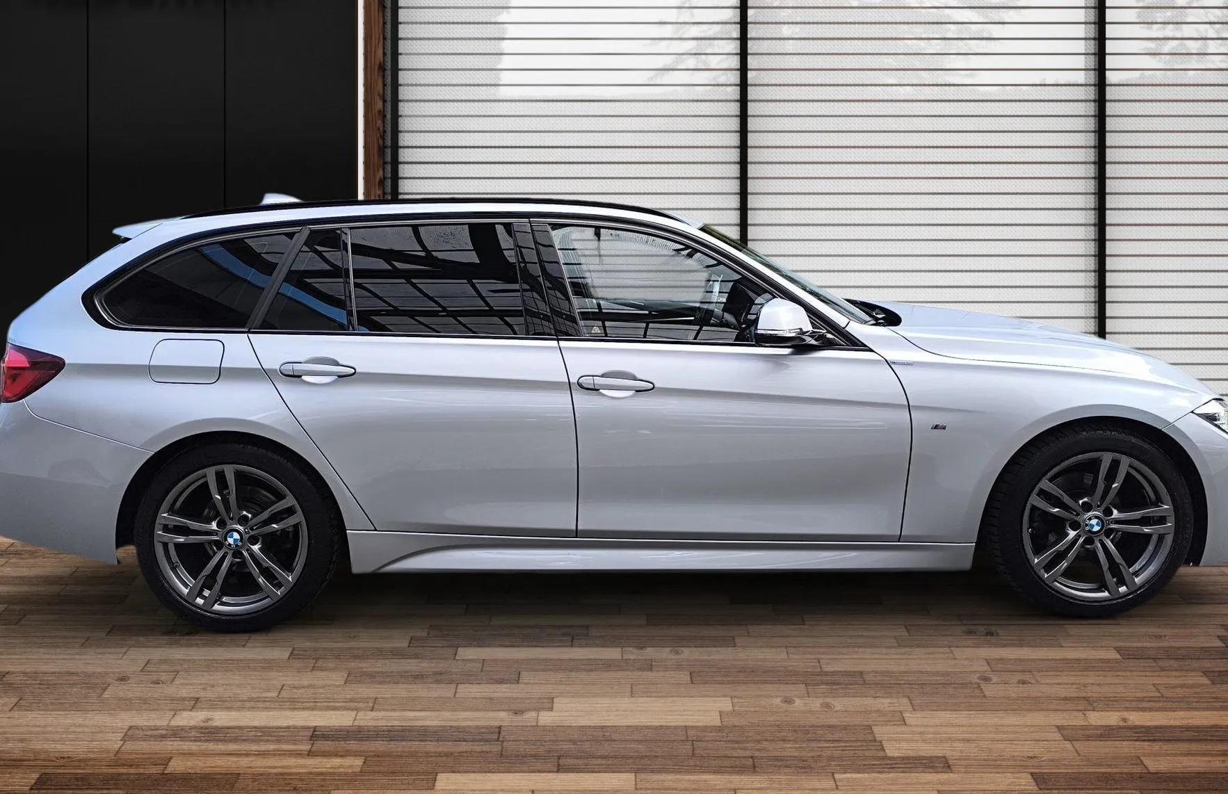 Zunanja slika - BMW Serija 3 - Touring: 318i AVT M SPORT-LED-USNJE-ŠPORTNI SEDEŽI-VIRTU - 3