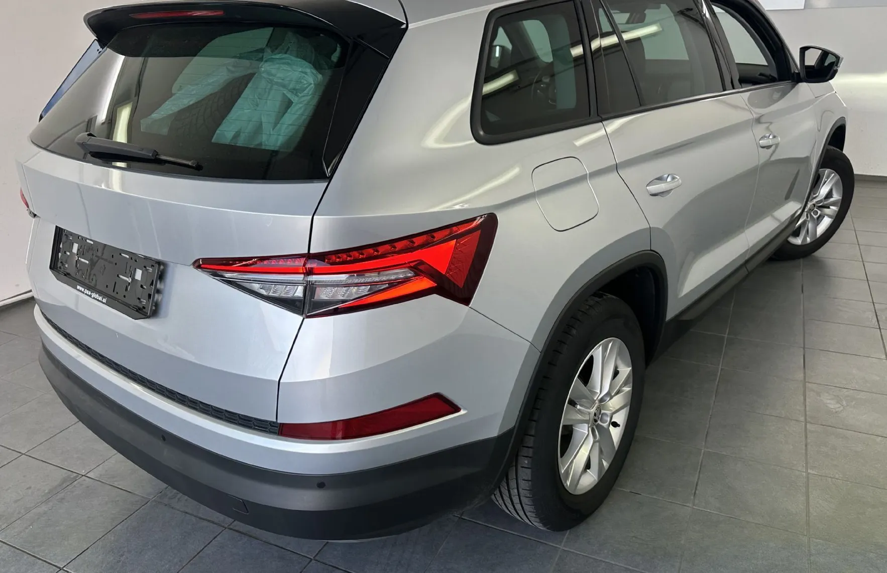 Zunanja slika - Škoda Kodiaq - 2.0 TDI 110kW DSG.NEMŠKI+4ALU.KAMERA.ACC.GRE.SEDEŽ - 16