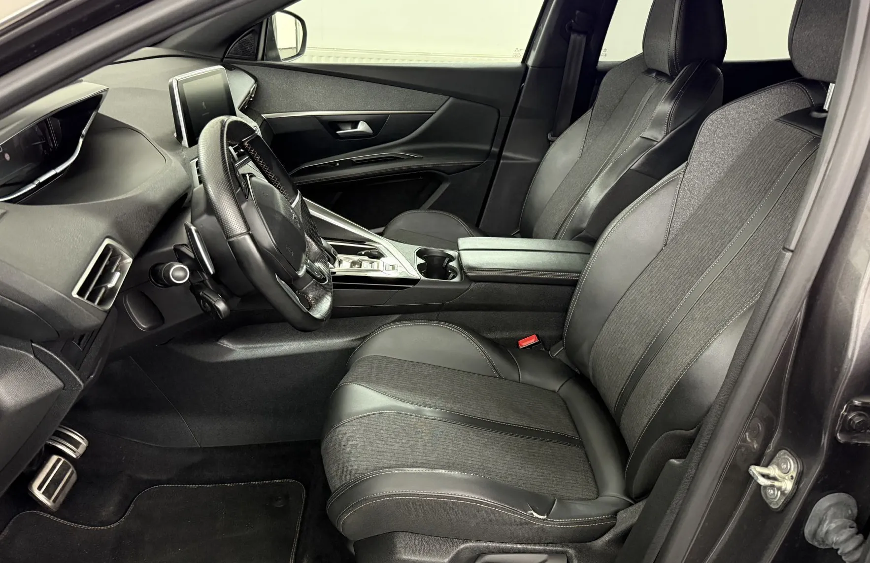 Zunanja slika - Peugeot 3008 - 1.6 THP 180 S S EAT8 GT Line.KAMERA.LED.NAVI.USNJE - 12