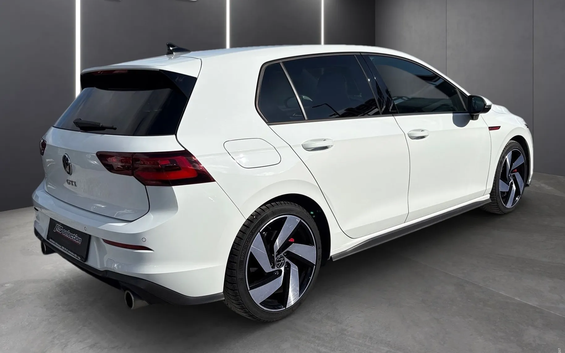 Zunanja slika - Volkswagen Golf - 2.0 TSI DSG GTI - 3