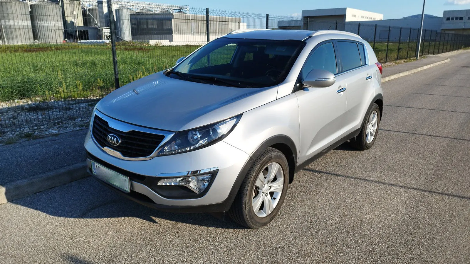 Zunanja slika - KIA Sportage - 2WD 1.7 CRDi - 2