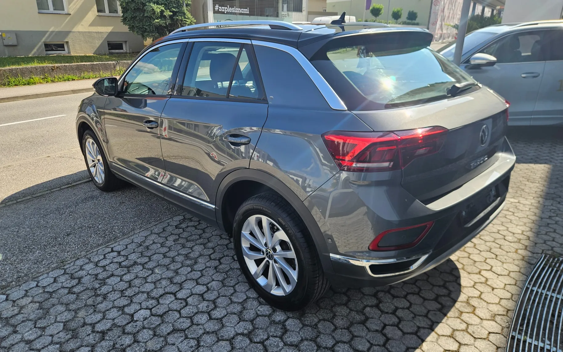 Zunanja slika - Volkswagen T-Roc - 1.5 TSI BMT Style DSG - 4