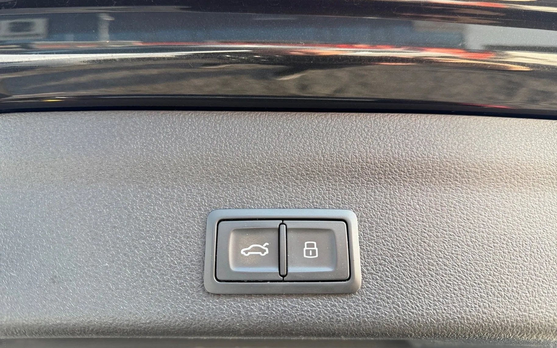 Notranja slika - Audi A6 Avant - 45 TDI Quattro- S Line-Panorama-21 COL-HD Matrix.. - 12