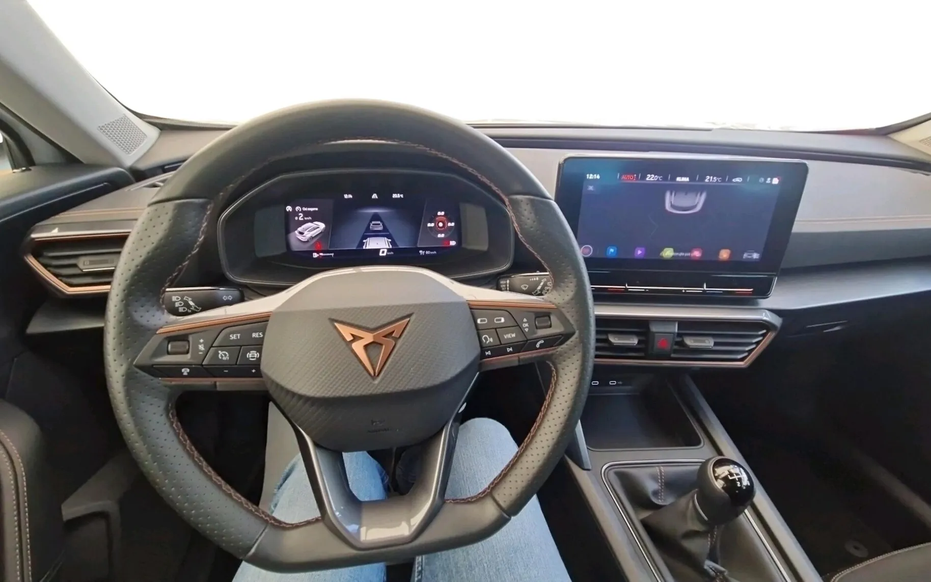 Zunanja slika - Cupra Formentor - 1.5 TSI-RADAR-LED-DAB-LINE-NAVI-KEYLESS-PDC... - 29