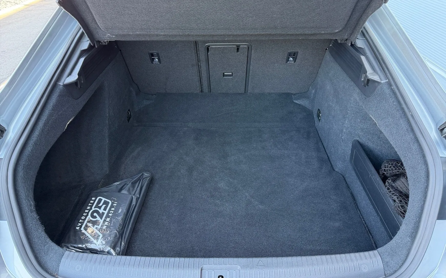 Notranja slika - Volkswagen Arteon - 2.0 TDI BMT R-Line DSG-DCC-20 COL-Mrtvi kot-Harman - 12
