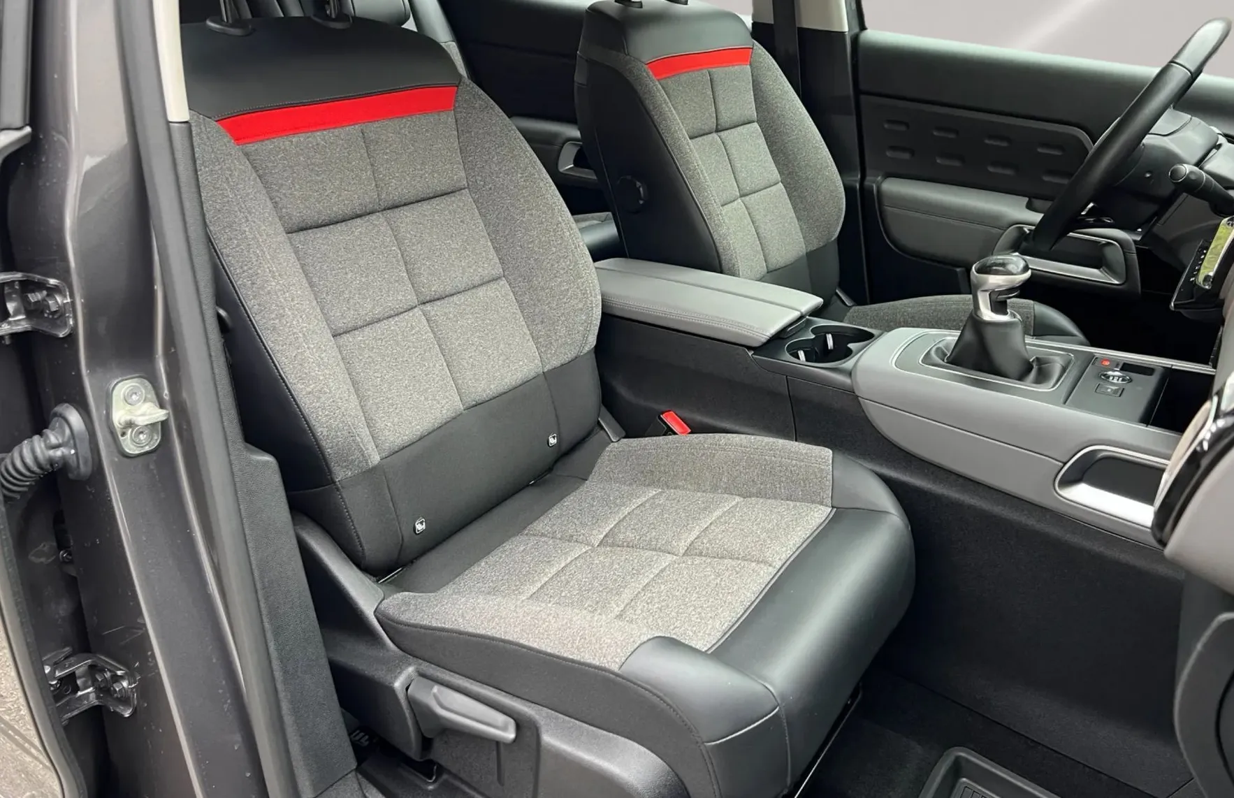 Zunanja slika - Citroën C5 Aircross - PureTech 130 servisna potrjena odličen garancija - 11