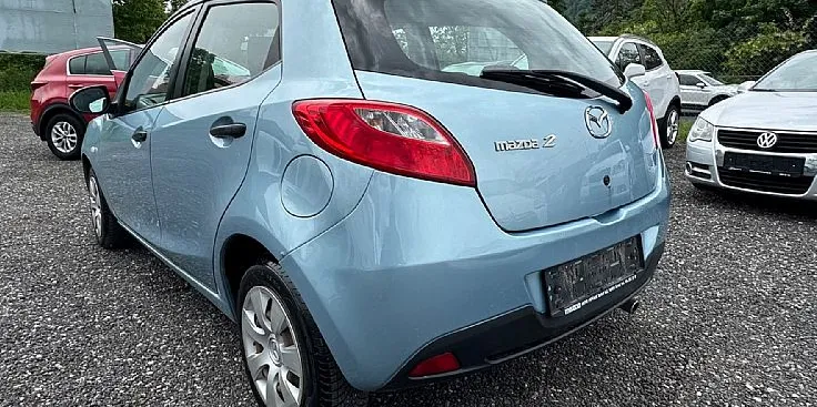 Zunanja slika - Mazda Mazda2 - 1.3i CE Plus - 6