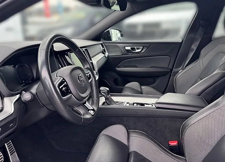 Zunanja slika - Volvo V60 - D3 A R-Design F1 ročice FULL LED Harman Bliss - 7