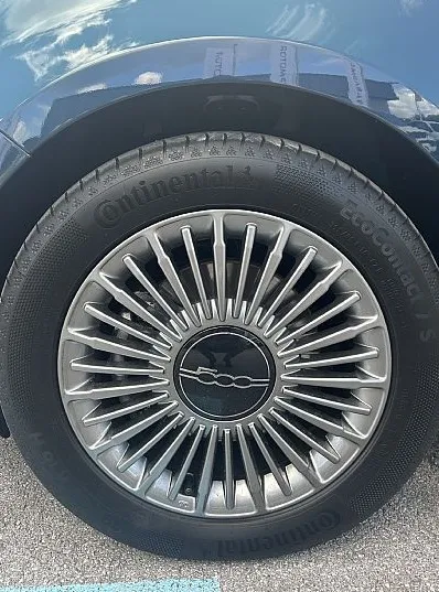 Zunanja slika - Fiat 500 - 42kWh 87kW - 7