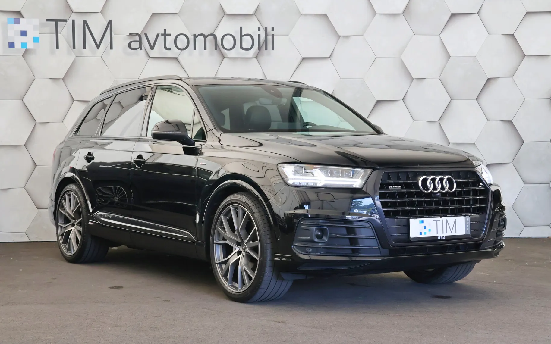 Zunanja slika - Audi Q7 - 3.0 V6 TDI Quattro Tiptronic S-Line 272KM - 2