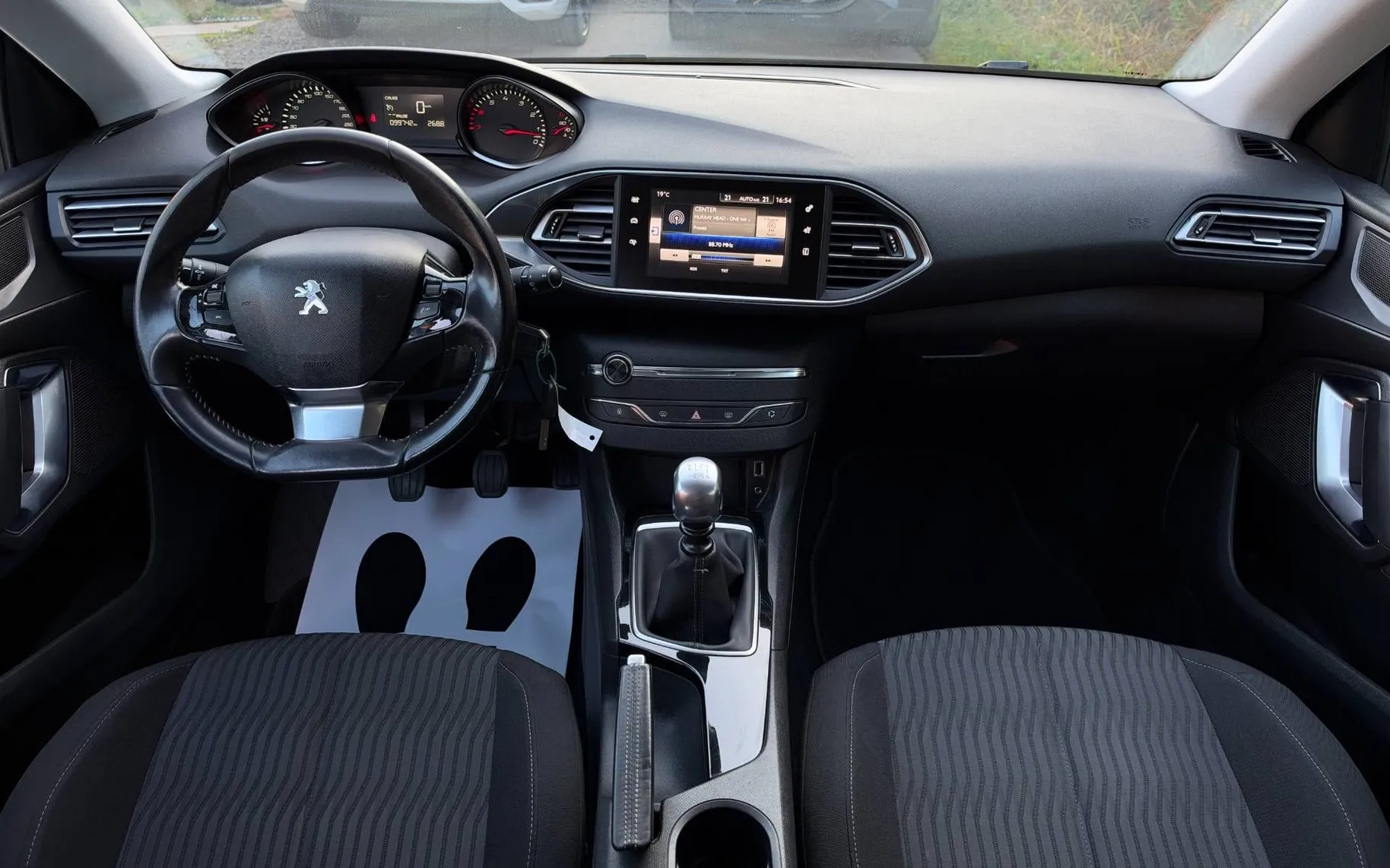 Notranja slika - Peugeot 308 - 1.6 THP Park.senzorji|Zaslon na dotik|FINANCIRANJE - 10