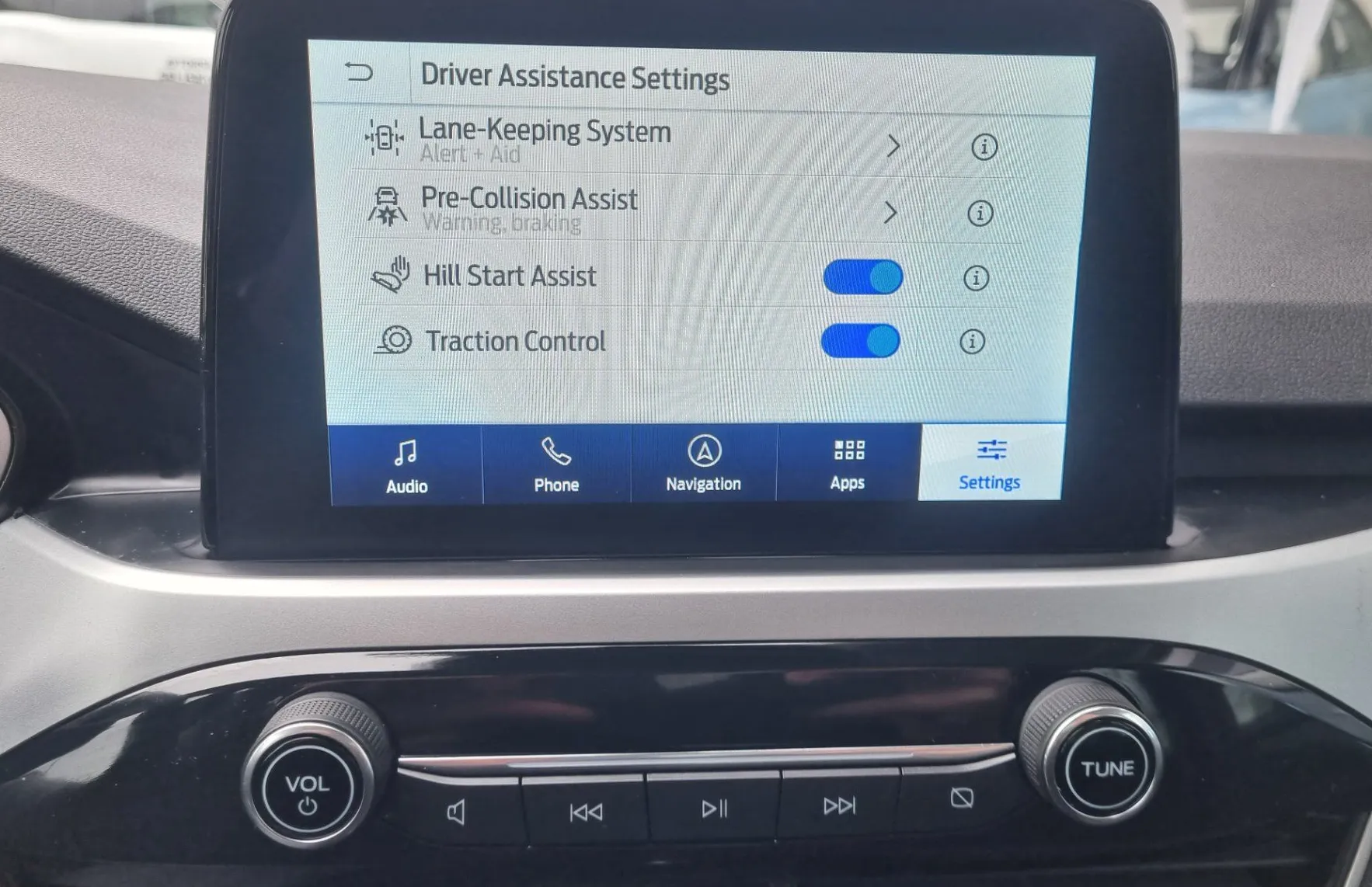 Zunanja slika - Ford Kuga - 1.5 EcoBoost - NAVI-DAB-PDC-TEMP. - AKCIJSKA CENA - 20