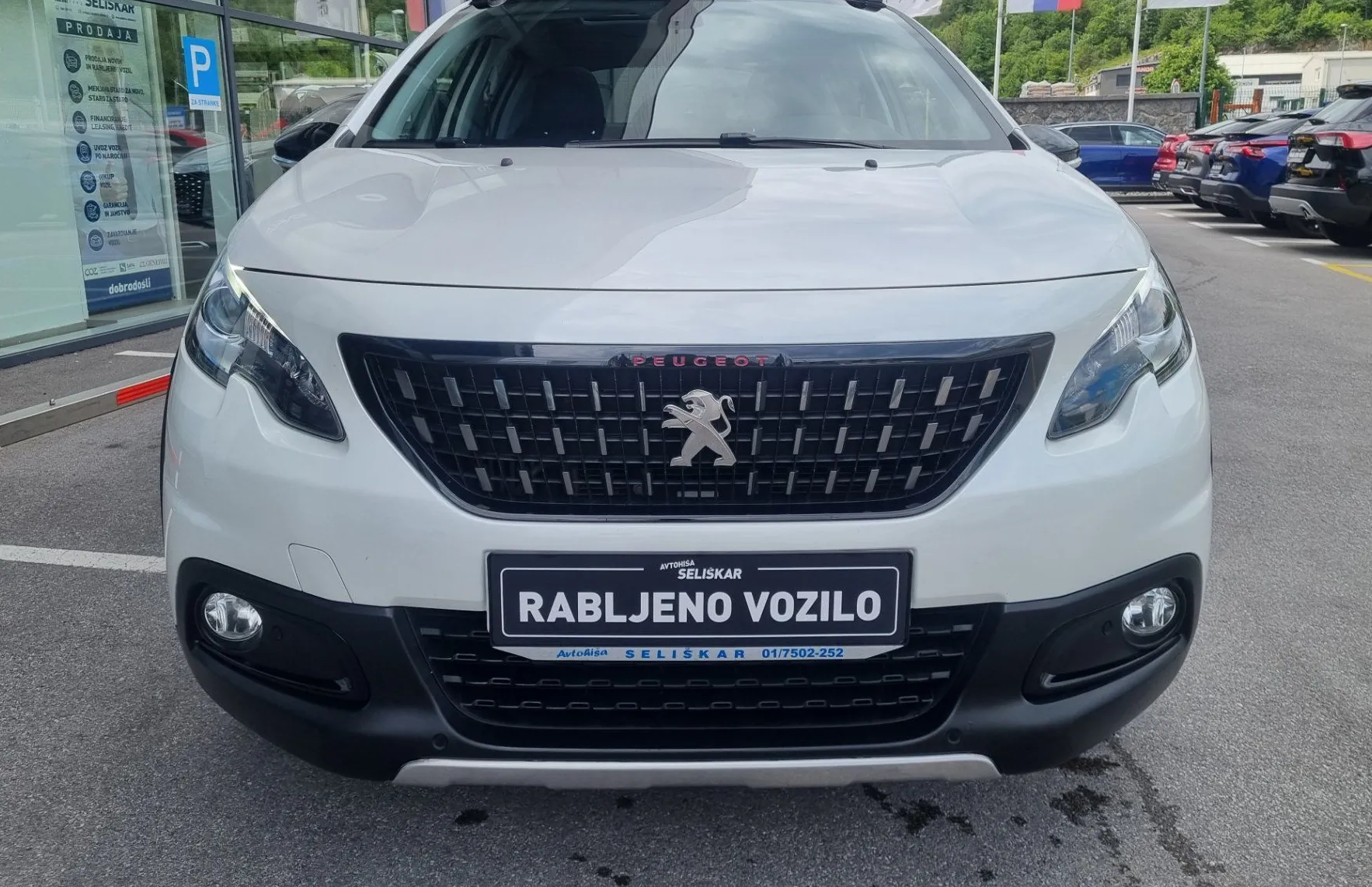 Zunanja slika - Peugeot 2008 - 1.2PT 110 GT Line AVTOMATIK + POTRJENA SERVISNA - 3