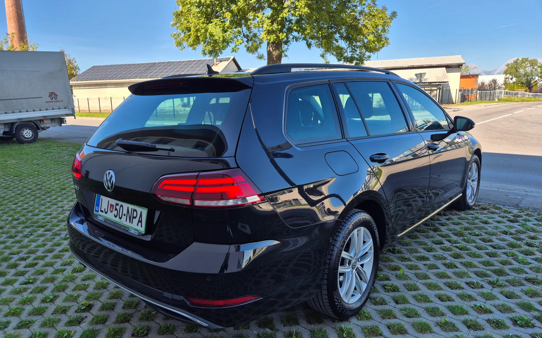 Zunanja slika - Volkswagen Golf - Variant 1,6 TDI BMT Comfortline DSG - 3