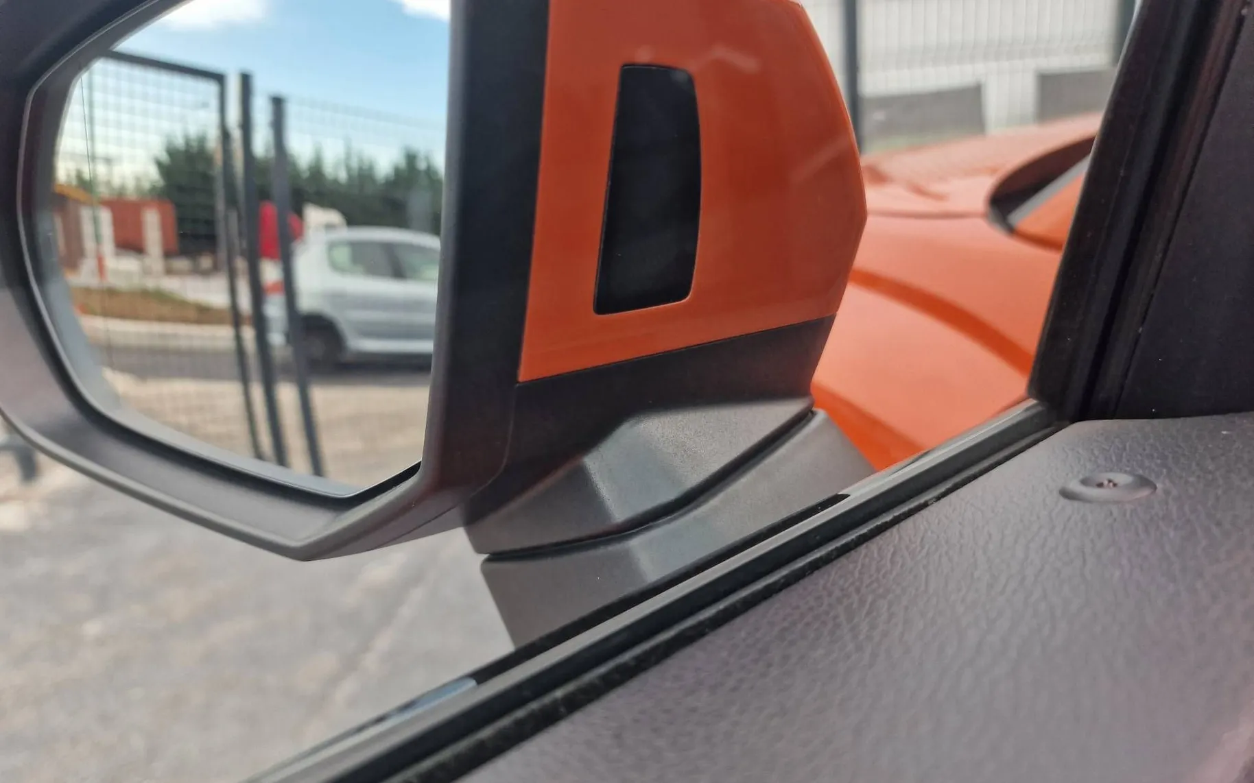 Notranja slika - Audi Q3 - 35 TFSI S tronic S line POLOG 2500 - 9