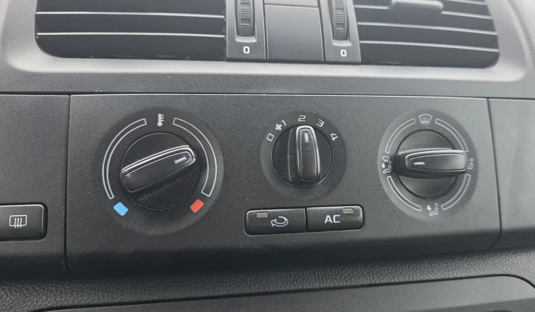 Zunanja slika - Škoda Fabia - 1,2 Active  SLO KLIMA - 11
