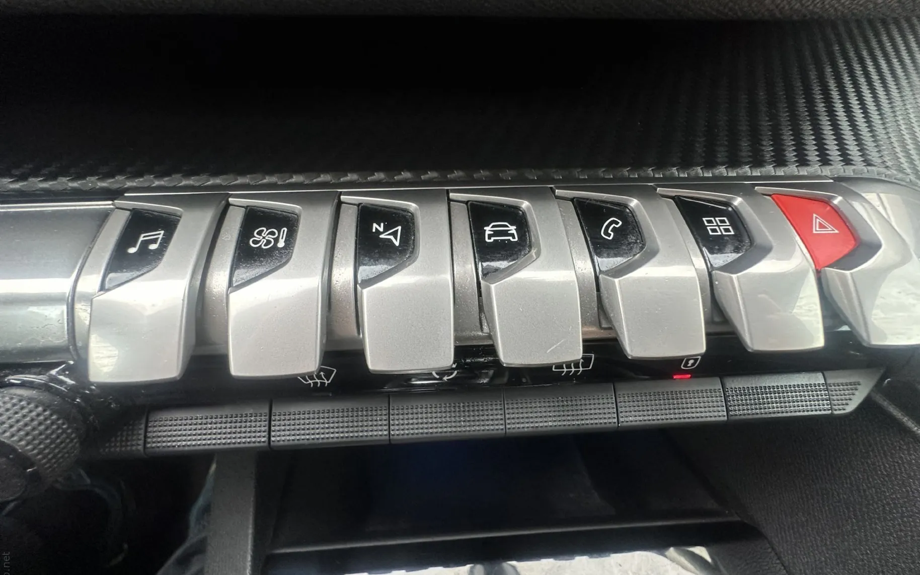 Zunanja slika - Peugeot 3008 - 1.5 BlueHDi 130 EAT8 Active.KAMERA.NAVI.ALU.2022 - 12