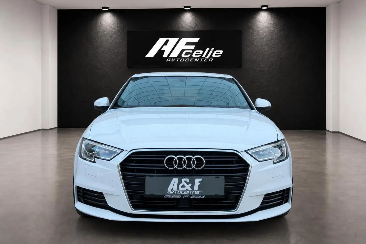 Zunanja slika - Audi A3 - 1.6 TDI-S TRONIC-81.000km-LIZING ZA TUJCE-XENON+.. - 2