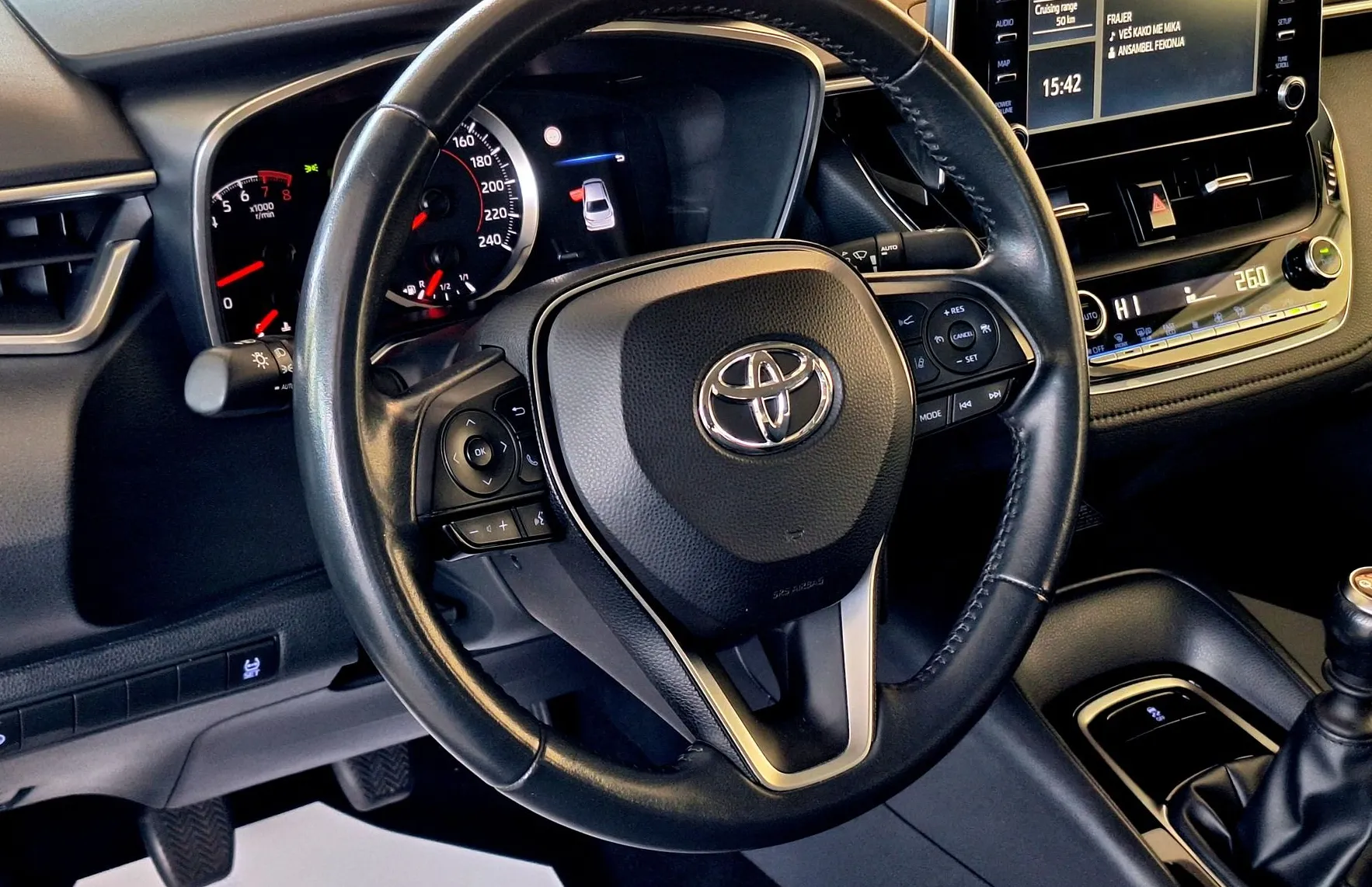 Zunanja slika - Toyota Corolla - 1.5 VVT-i Luna Park - 17