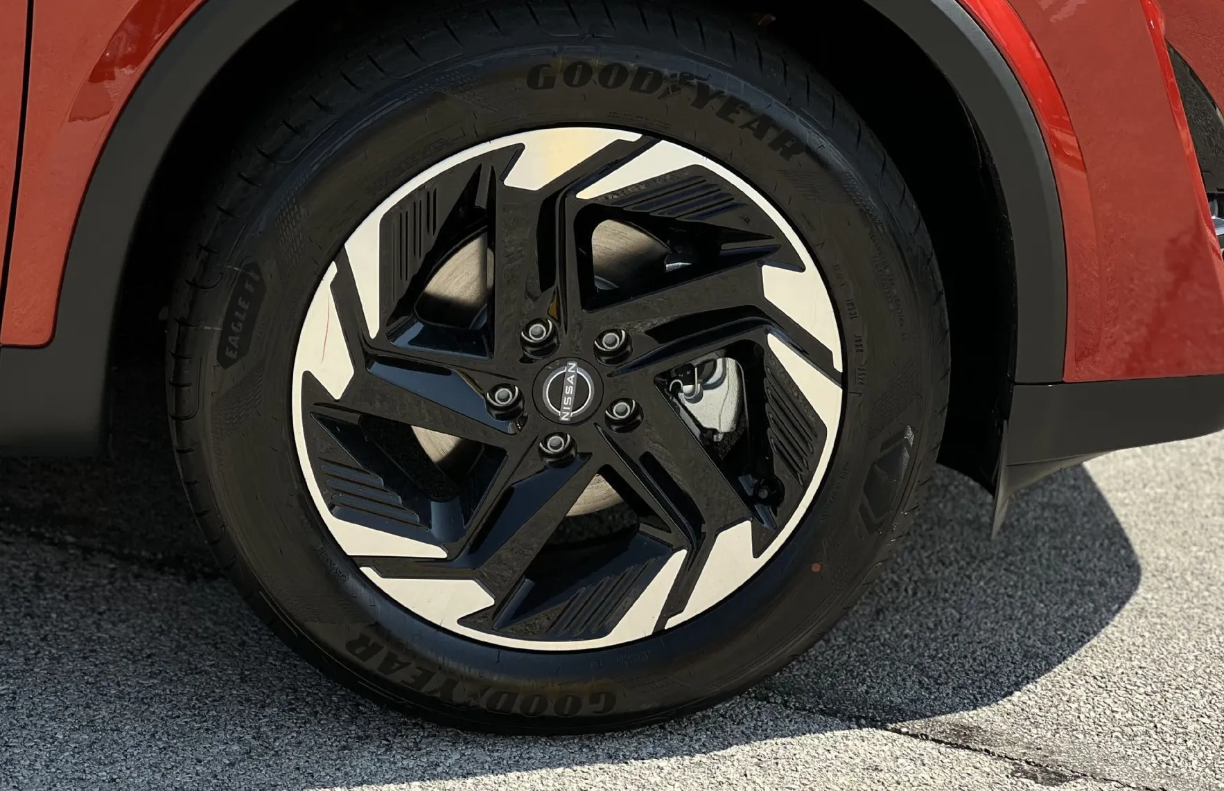 Zunanja slika - Nissan Qashqai - 1.3 DIG-T MHEV N-Connecta X-Tronic - 13