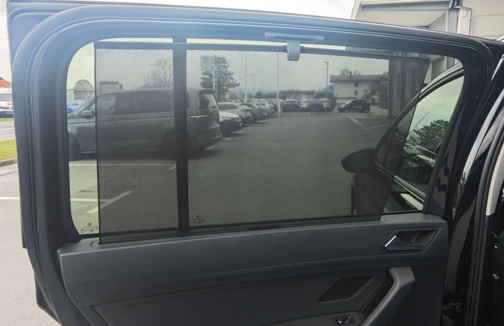 Zunanja slika - Volkswagen Touran - 2.0 TDI 4 ALL |PANORAMA|NAVI|FULL LED| - 13