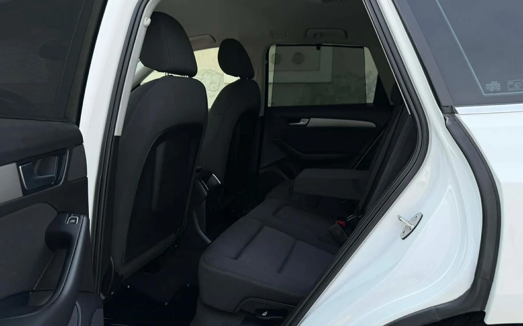 Notranja slika - Audi Q5 - 2.0 TDI-XENON+LED-LIZING ZA TUJCE-ODLIČEN - 11