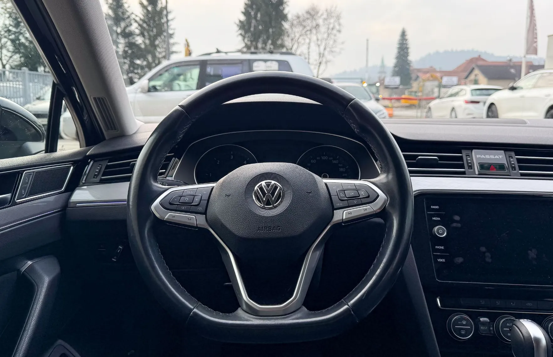 Zunanja slika - VW Passat - Variant 2.0 TDI Business avt. LED matrix Navi kamera DAB - 13