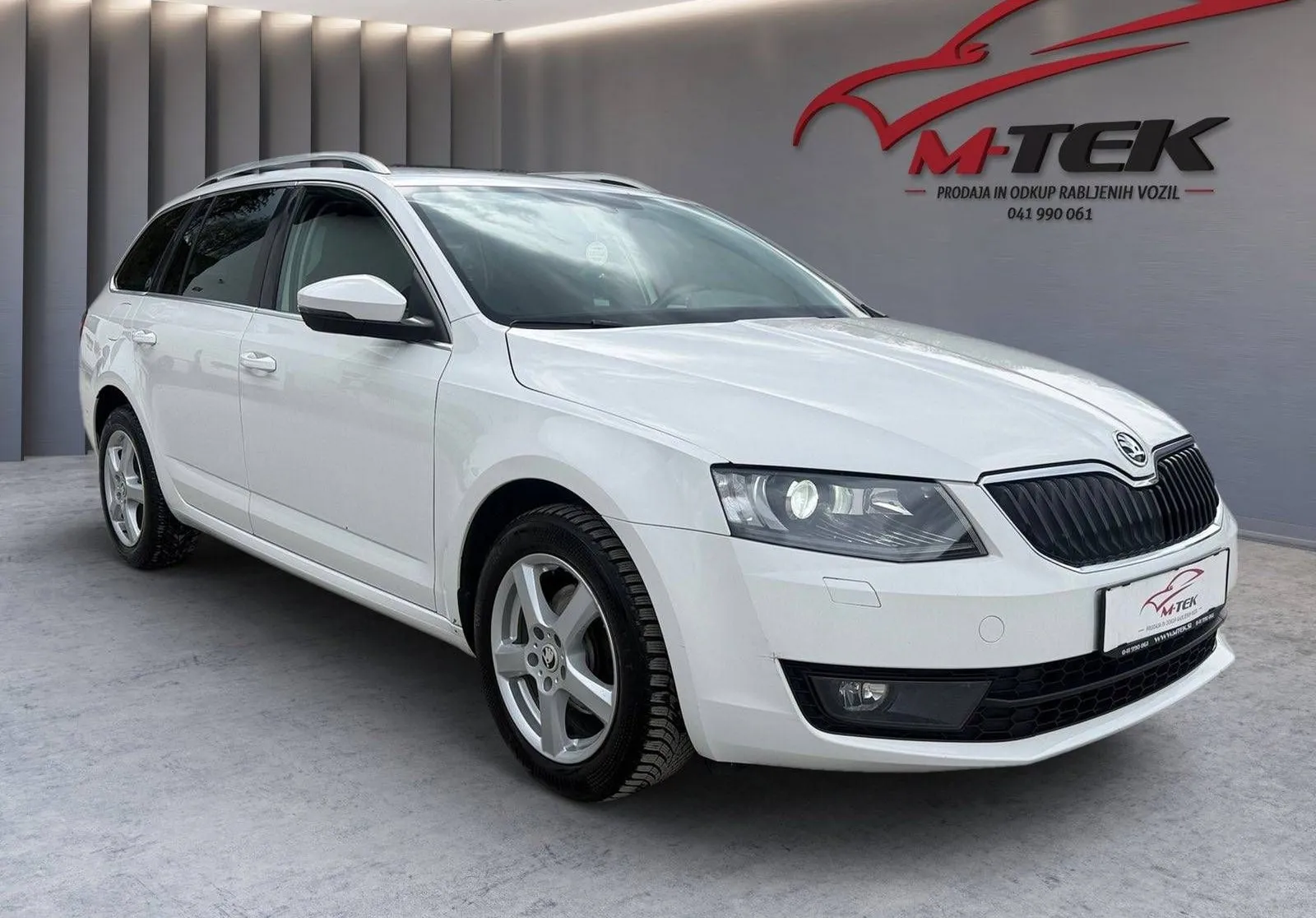 Zunanja slika - Škoda Octavia - Combi 2.0 TDI Elegance - 3