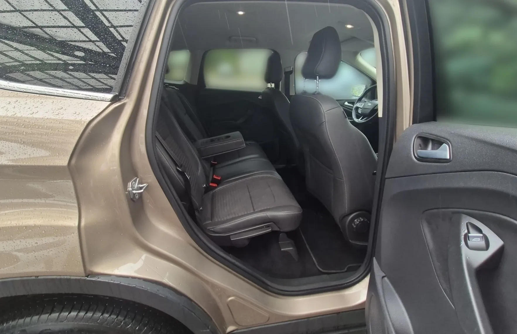 Zunanja slika - Ford Kuga - TITANIUM 1.5 EcoBoost 150PS M6-OGROMNO OPREME - 12